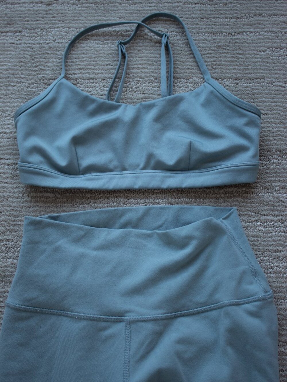 ALO sports bra and leggings